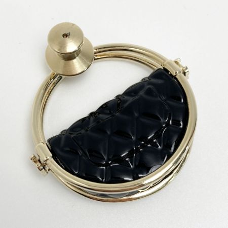  CHANEL シャネル ココマーク マトラッセ フープ ブローチ B23C ゴールド×ブラック GP