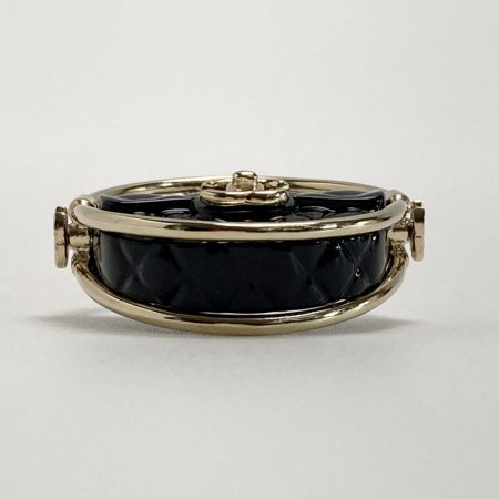  CHANEL シャネル ココマーク マトラッセ フープ ブローチ B23C ゴールド×ブラック GP