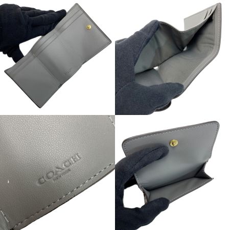  COACH コーチ エッセンシャル ミニ トライフォールド ウォレット・ストロベリー プリント CDZ85 SV レディース 三つ折り財布