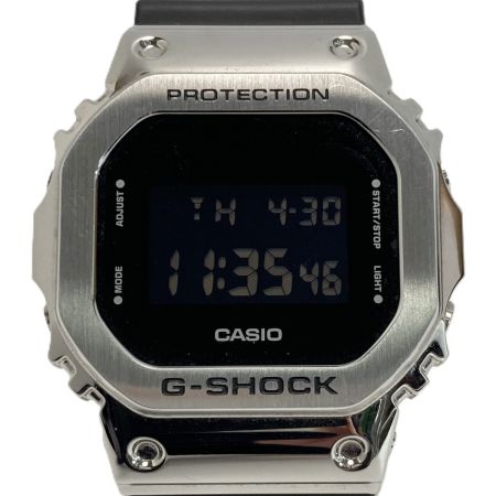  CASIO カシオ G-SHOCK メタルカバード デジタル GM-5600U-1JF クォーツ メンズ 腕時計