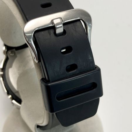  CASIO カシオ G-SHOCK メタルカバード デジタル GM-5600U-1JF クォーツ メンズ 腕時計