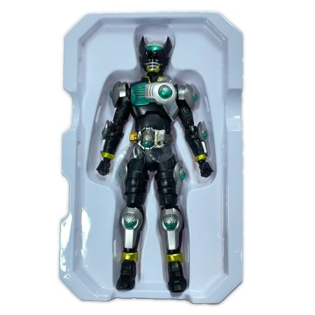  BANDAI バンダイ S.H.Figuarts 仮面ライダーバース(真骨彫製法) 「仮面ライダーオーズ」 フィギュア 開封品