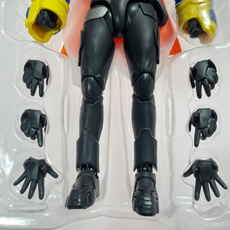  BANDAI バンダイ S.H.Figuarts 仮面ライダーギーツ 仮面ライダーパンクジャック モンスターフォーム/ビートフォーム フィギュア 開封品