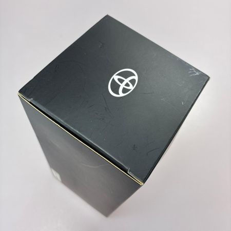 トヨタ ランドクルーザー300 非売品ミニカー プレシャスホワイト 箱・ケース有