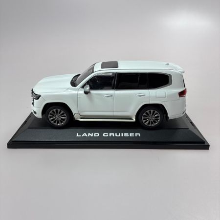 トヨタ ランドクルーザー300 非売品ミニカー プレシャスホワイト 箱・ケース有