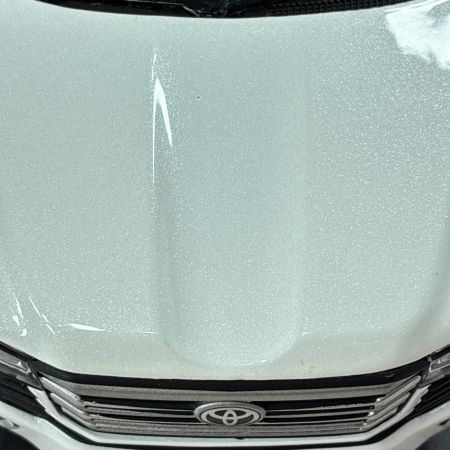 トヨタ ランドクルーザー300 非売品ミニカー プレシャスホワイト 箱・ケース有