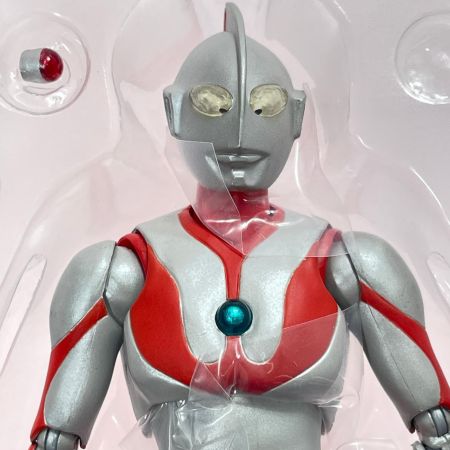  BANDAI バンダイ S.H.Figuarts ウルトラマン フィギュア 開封品