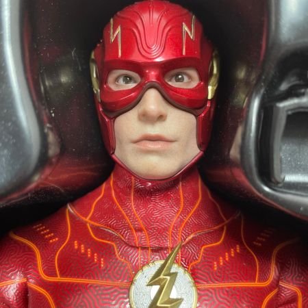  HOTTOYS ホットトイズ 『ザ・フラッシュ』 フラッシュ 通常版 フィギュア 開封品