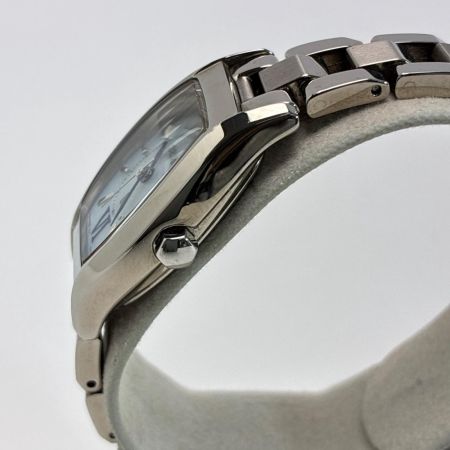 SEIKO セイコー ルキア ステンレススチール V117-0DK0 スカイブルー 腕時計 レディース