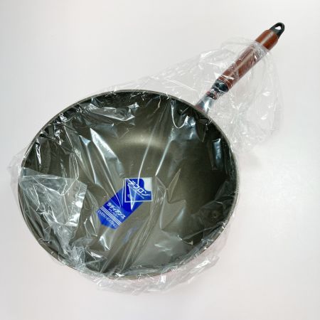  北陸アルミニウム ウー・ウェンパン 28cm ガス火用 フライパン パプリカレッド WPC28
