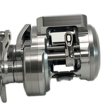 SHIMANO シマノ ベイトリール オシアコンクエスト CT200HG 047700 箱付き