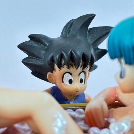   ドラゴンボールカプセル 孫悟空＆ブルマ ぶったおせピッコロ大魔王 ドラゴンボールクライシス編 カーテンレール欠品