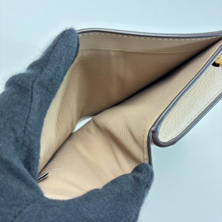  COACH コーチ チェリー柄 CFA19 クリームホワイト  2つ折り財布 レディース ゴールド金具
