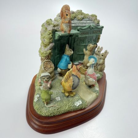   ボーダーファインアーツ ピーターラビット -ジンジャーとピクルスのお店- タブロー