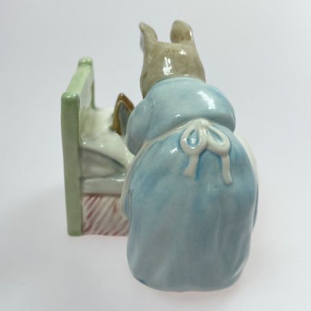  ROYAL ALBERT ピーターラビット －Peter in Bed- ベッドの中のピーター 置物