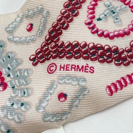 HERMES エルメス ツイリー KELLY EN PERLES アイボリー シルク100％ スカーフ 箱有