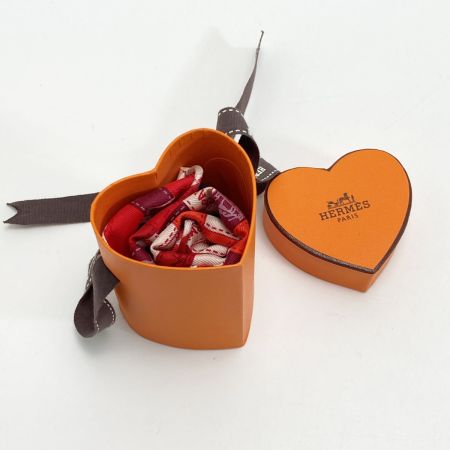 HERMES エルメス ポケットチーフ ハート型 ボルデュック・チェック ボルドー シルク100％ 箱有
