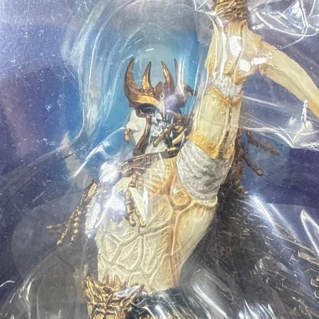  メガハウス ART WORKS MONSTERS 仮面ライダークウガ/ン・ダグバ・ゼバ フィギュア
