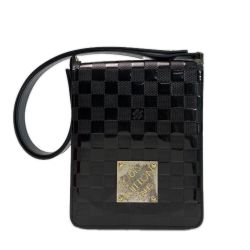 LOUIS VUITTON ルイヴィトン ダミエ・ヴェルニ /クラブ  M92127 ノワール ワンショルダーバッグ Bランク