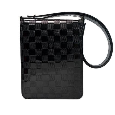 LOUIS VUITTON ルイヴィトン ダミエ・ヴェルニ /クラブ  M92127 ノワール ワンショルダーバッグ