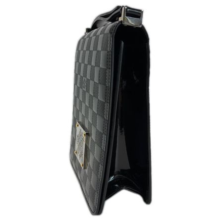 LOUIS VUITTON ルイヴィトン ダミエ・ヴェルニ /クラブ  M92127 ノワール ワンショルダーバッグ