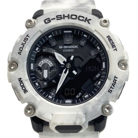 CASIO カシオ G-SHOCK GRUNGE SNOW CAMOUFLAGE GA-2200GC-7AJF ホワイト クォーツ メンズ 腕時計