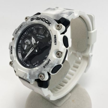 CASIO カシオ G-SHOCK GRUNGE SNOW CAMOUFLAGE GA-2200GC-7AJF ホワイト クォーツ メンズ 腕時計