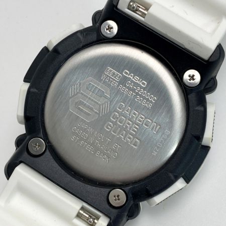 CASIO カシオ G-SHOCK GRUNGE SNOW CAMOUFLAGE GA-2200GC-7AJF ホワイト クォーツ メンズ 腕時計