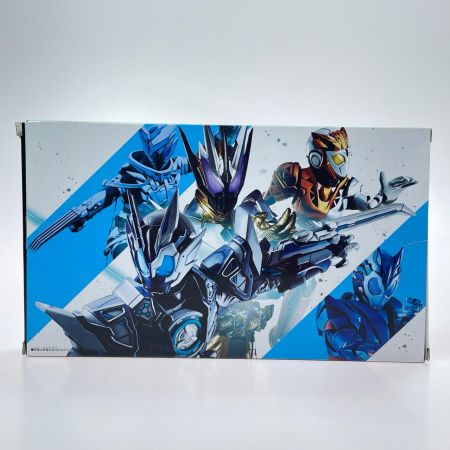 BANDAI 仮面ライダーゼロワン DXメモリアルプログライズキーセット SIDE A.I.M.S.＆ZAIA