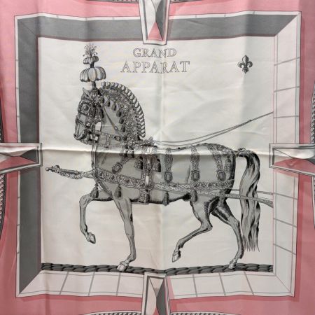 HERMES エルメス GRAND APPARAT スカーフ シルク100%  ピンク