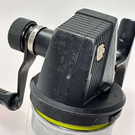 Abu Garcia アブガルシア 1044 スピンキャストリール