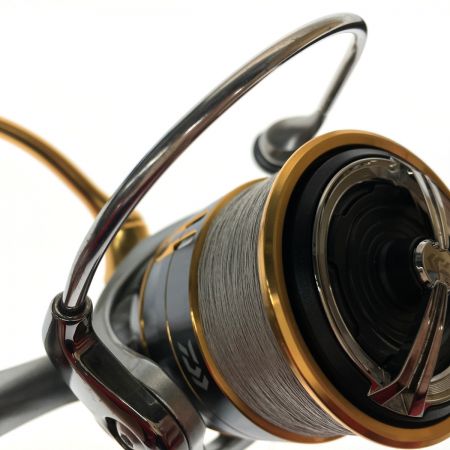  DAIWA ダイワ スピニングリール 18フリームス LT3000S-CXH ライン付属