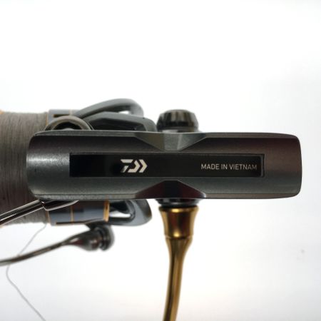  DAIWA ダイワ スピニングリール 18フリームス LT3000S-CXH ライン付属