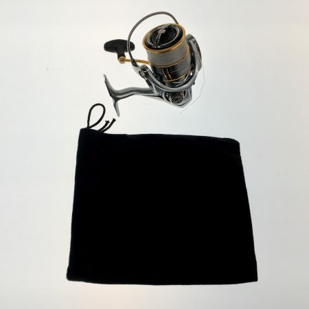  DAIWA ダイワ スピニングリール 18フリームス LT3000S-CXH ライン付属