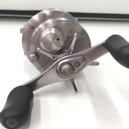  SHIMANO シマノ 09 カルカッタコンクエスト 200DC ベイトリール 02281