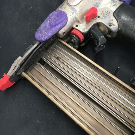  HITACHI 日立 日立工機　55m　フィニッシュネイラ  仕上釘打機 常圧 NT 55M