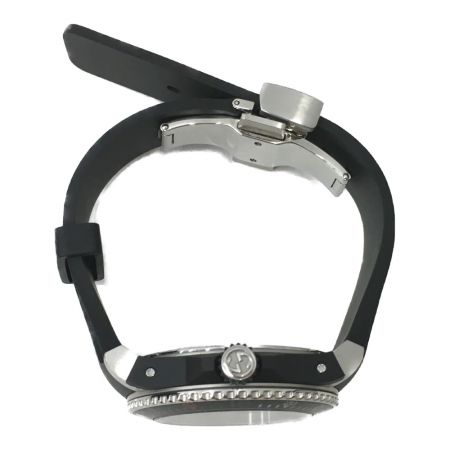  GUCCI グッチ 腕時計 ダイヴ スネーク 136.3 YA136323 ブラック