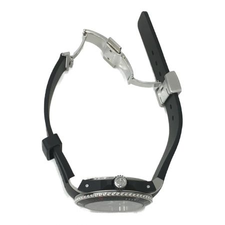  GUCCI グッチ 腕時計 ダイヴ スネーク 136.3 YA136323 ブラック