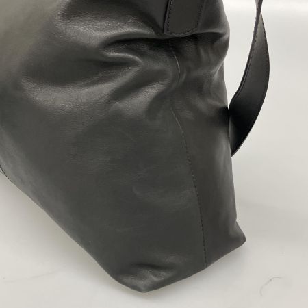  EMPORIO ARMANI エンポリオアルマーニ レザー ショルダーバッグ  ブラック