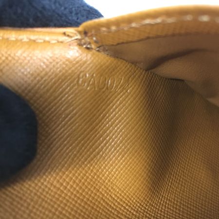  LOUIS VUITTON ルイヴィトン モノグラムミニ ポルトトレゾール インターナショナル M92444