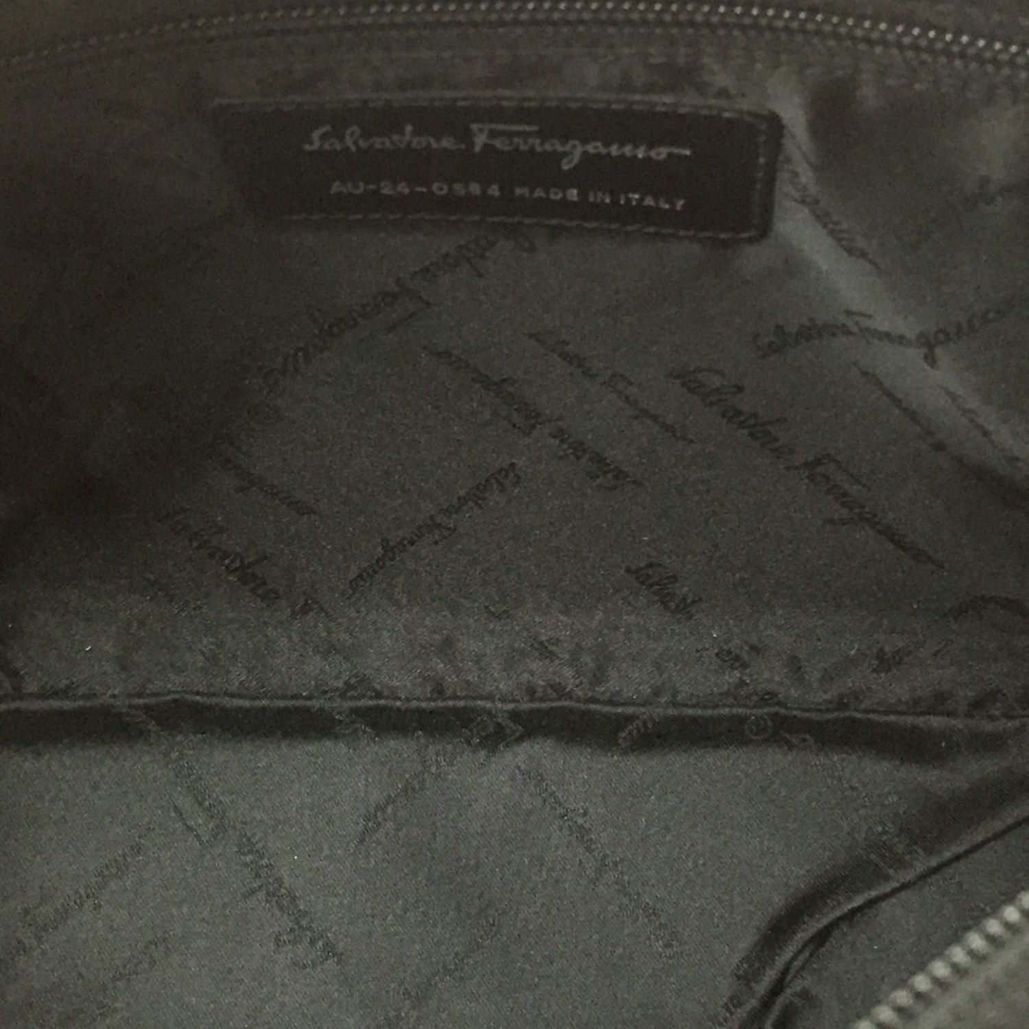 【Salvatore Ferragamo】サルヴァトーレフェラガモ 24-0035 カーフ 黒 ユニセックス セカンドバッグ