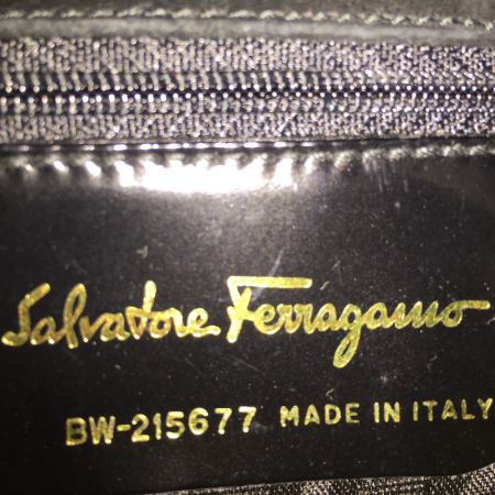  Salvatore Ferragamo サルヴァトーレフェラガモ ヴァラリボン エナメル 2WAYバッグ BW-215677 ブラック