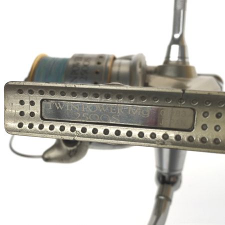  SHIMANO シマノ スピニングリール TWINPOWER Mg2500S 01983 グリップカスタム済 ライン付属