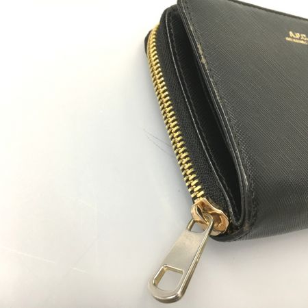  A.P.C アーペーセー Emmanuelle Compact Wallet エンボスレザー ブラック