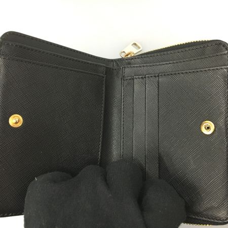  A.P.C アーペーセー Emmanuelle Compact Wallet エンボスレザー ブラック