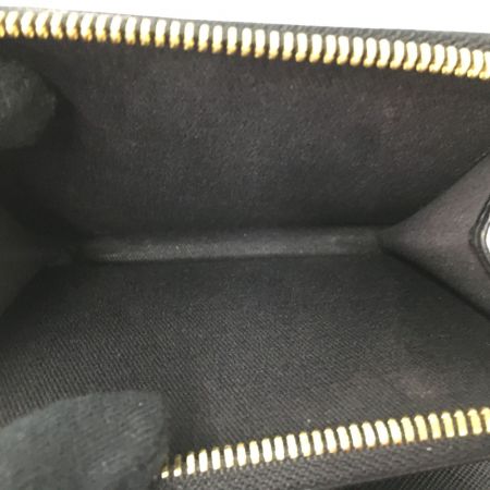  A.P.C アーペーセー Emmanuelle Compact Wallet エンボスレザー ブラック