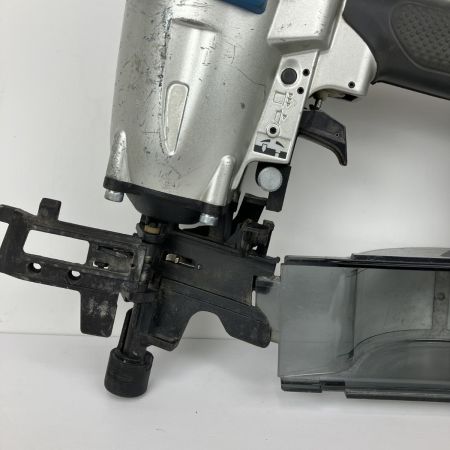 ЗЗ MAKITA マキタ 50mm 常圧 サイディング用エア釘打ち機 ケース付 AN552 ブルー