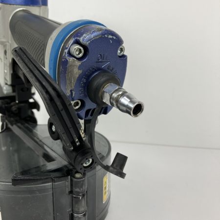 ЗЗ MAKITA マキタ 50mm 常圧 サイディング用エア釘打ち機 ケース付 AN552 ブルー