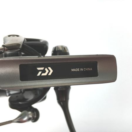  DAIWA ダイワ スピニングリール 18カルディア LT2500-XH グリップカスタム済 ライン、外箱付属