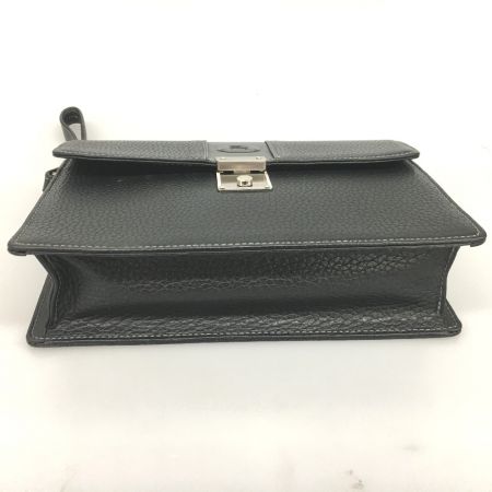  BURBERRY バーバリー セカンドバッグ シボ革 ノバチェック シャドーホース　自立